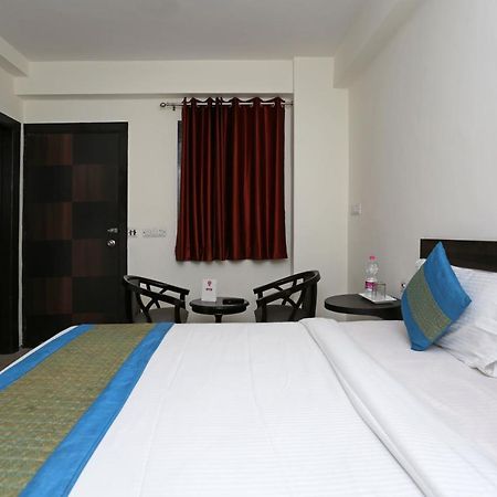 Hotel The Westend Green Neu-Delhi Exterior foto